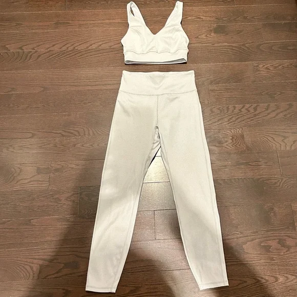 Athletic Ribbed Workout Set - Picture 8 of 10